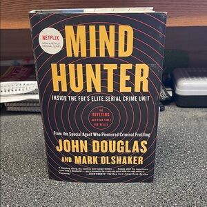 Mind Hunter by John Douglas & Mark Olshaker - Black & Yellow Hardcover